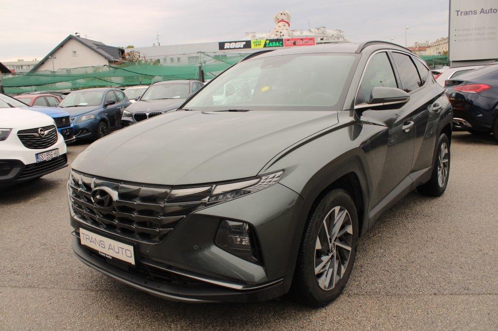 HYUNDAI TUCSON NX4 1.6T 150 6MT 2WD PREMIUM HYUNDAI TUCSON NX4 1.6T 150 6MT 2WD PREMIUM